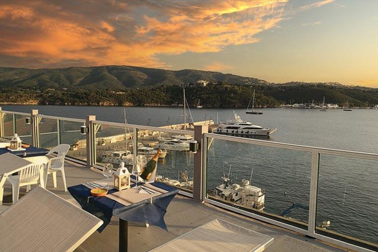 Hotel Belmare ปอร์โตอัซซูร์โร ภายนอก รูปภาพ