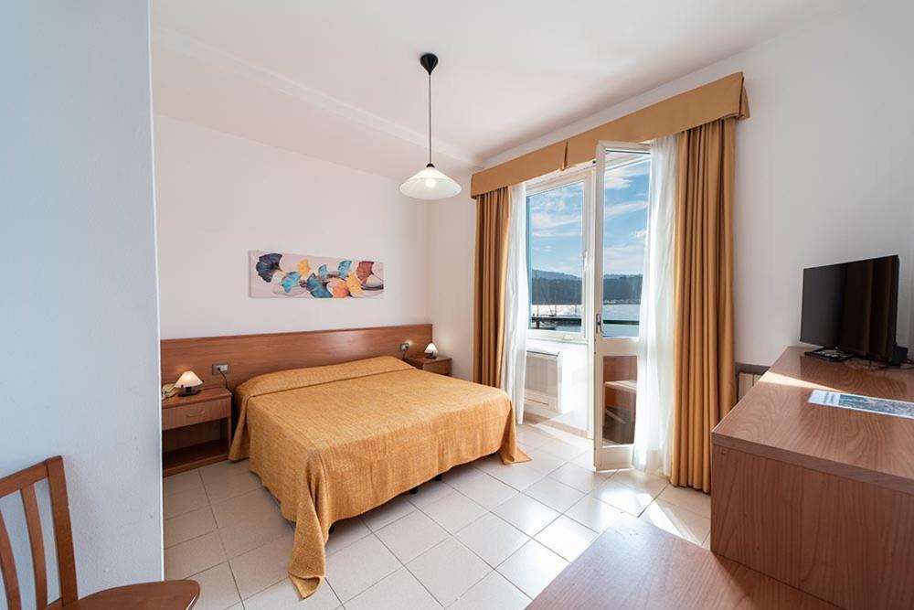 Hotel Belmare ปอร์โตอัซซูร์โร ภายนอก รูปภาพ